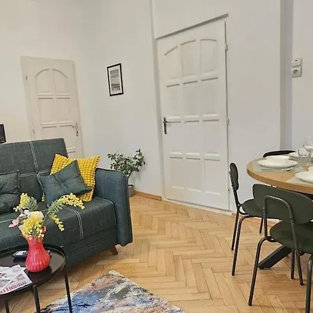 Апартаменти Sweet Dreams Peaceful Flat Piata Romana *