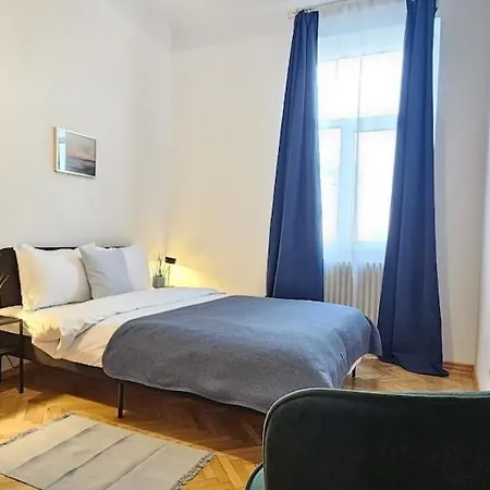 Апартаменти Sweet Dreams Peaceful Flat Piata Romana *